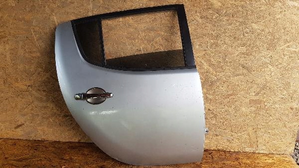 фото №1, Mitsubishi l200 l-200 дверь задние задняя правое