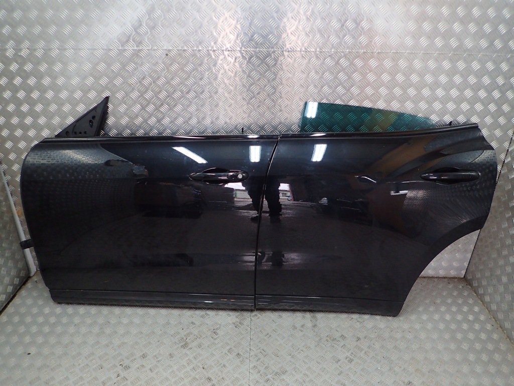 фото №1, Maserati levante дверь перед передние полный стекло левая n95