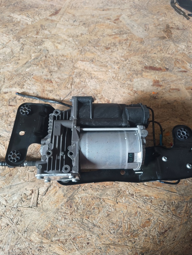 фото №5, Bmw e70 x5 e71 x6 e72 lift компрессор подвеска уровень компрессор подвеска