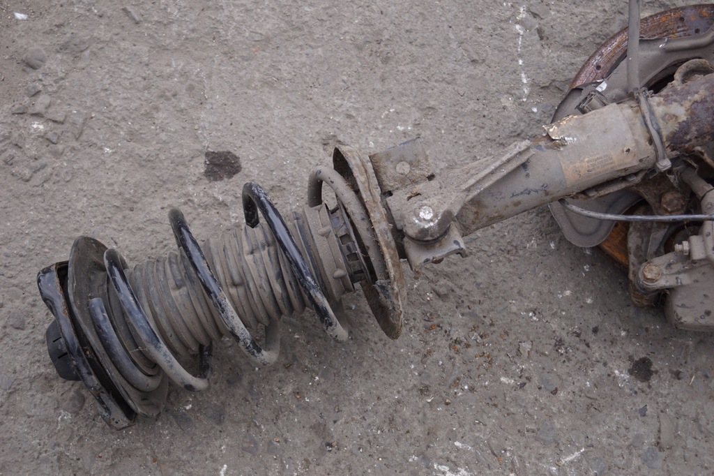 фото №8, Поворотный кулак левый перед mercedes w204