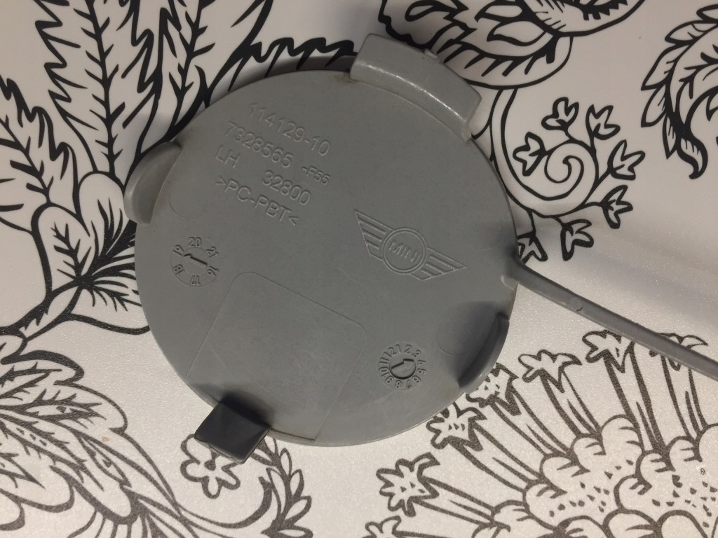 фото №3, Mini cooper f55 левая заглушка фаркоп бампера задняя