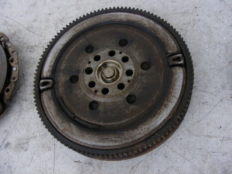 фото №10, Bmw e46 e60 e83 m54 330i m54b30 зчеплення двомасовий маховик маховик з двома масами диск притиск luk