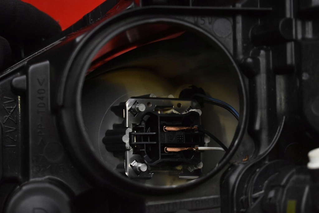 фото №8, Фара правый лампа перед eu 9682519080 peugeot 3008 1 i 10-13