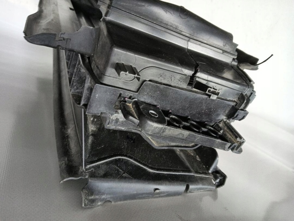 фото №10, Шторка впуск воздуха skoda octavia iv 5e122327