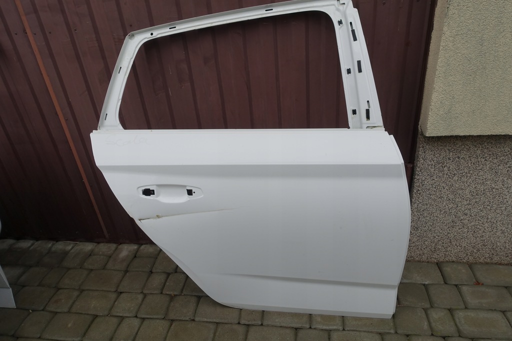 фото №1, Skoda scala 657 дверь задняя задние правое белый lf9e