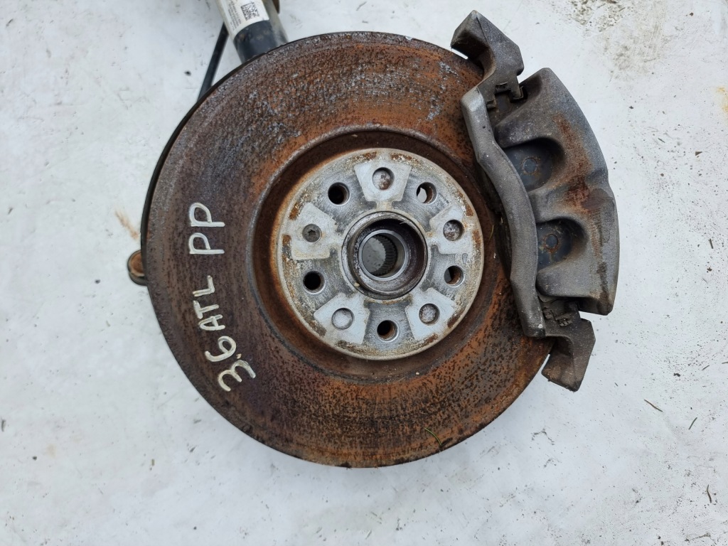 фото №2, Vw atlas 3.6 awd r-line поворотный кулак амортизатор правый перед 2018-