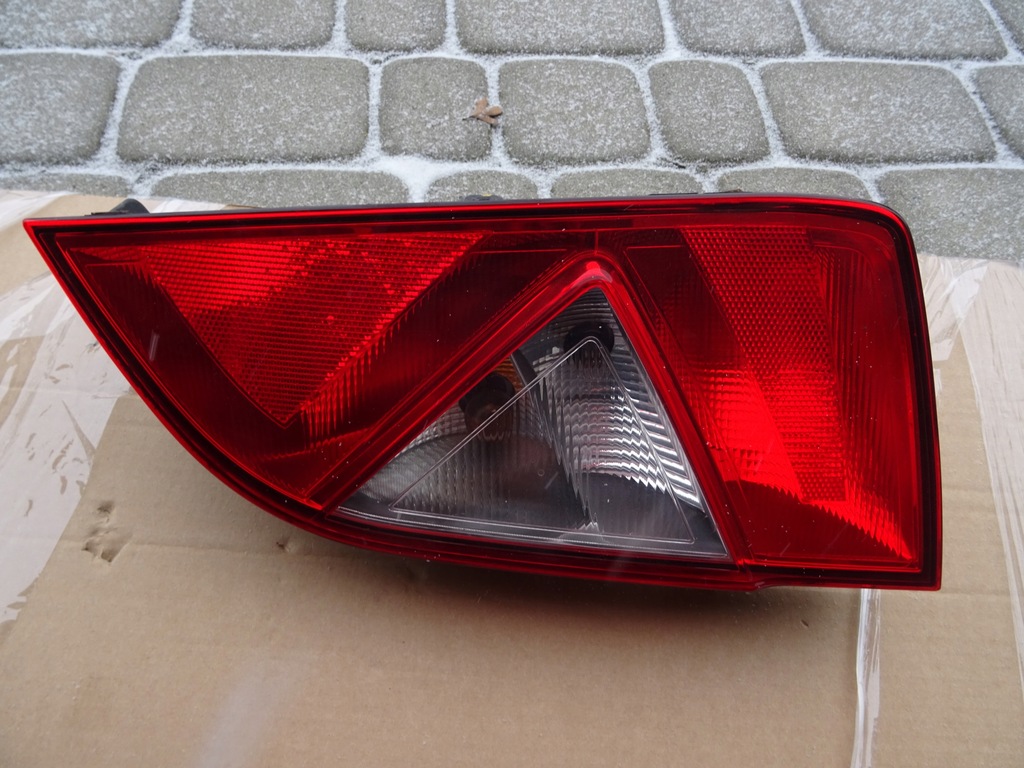 фото №1, Seat mii лампа задня задня права 1sl945096k