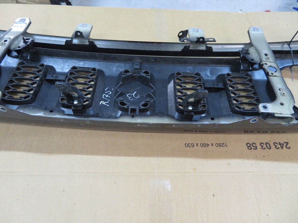 фото №13, Решітка радіатора решітка радіатора suzuki jimny 18- 72111-78r0