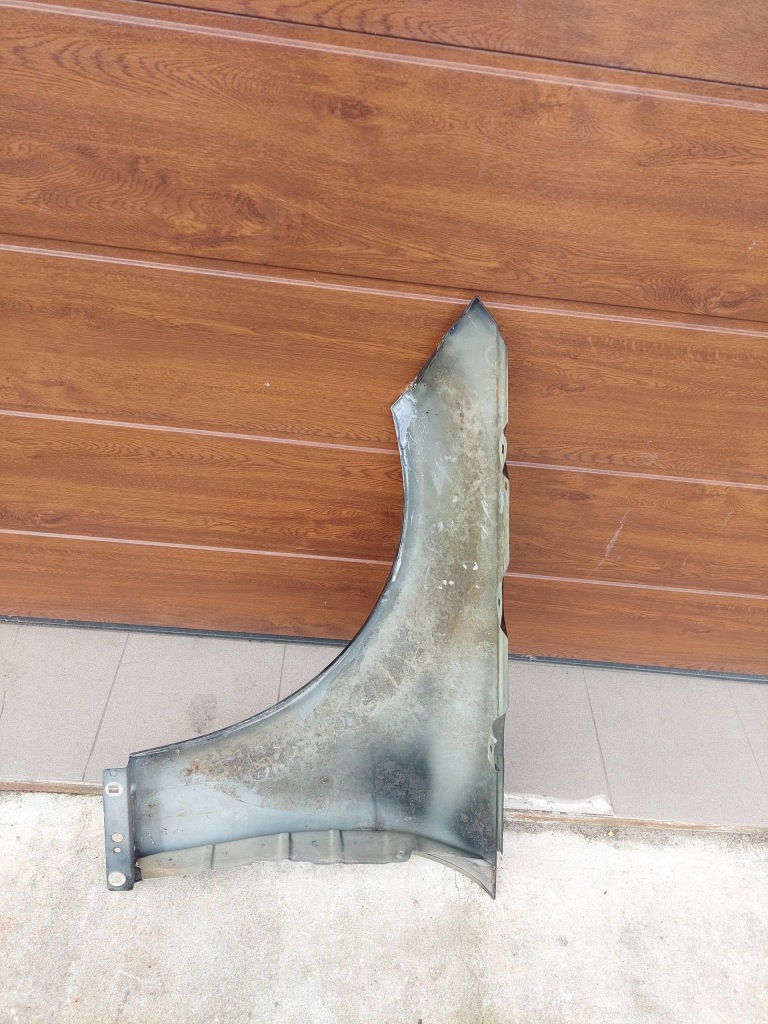 Крыло  правый  перед передний mercedes c-klasa w204 Цена