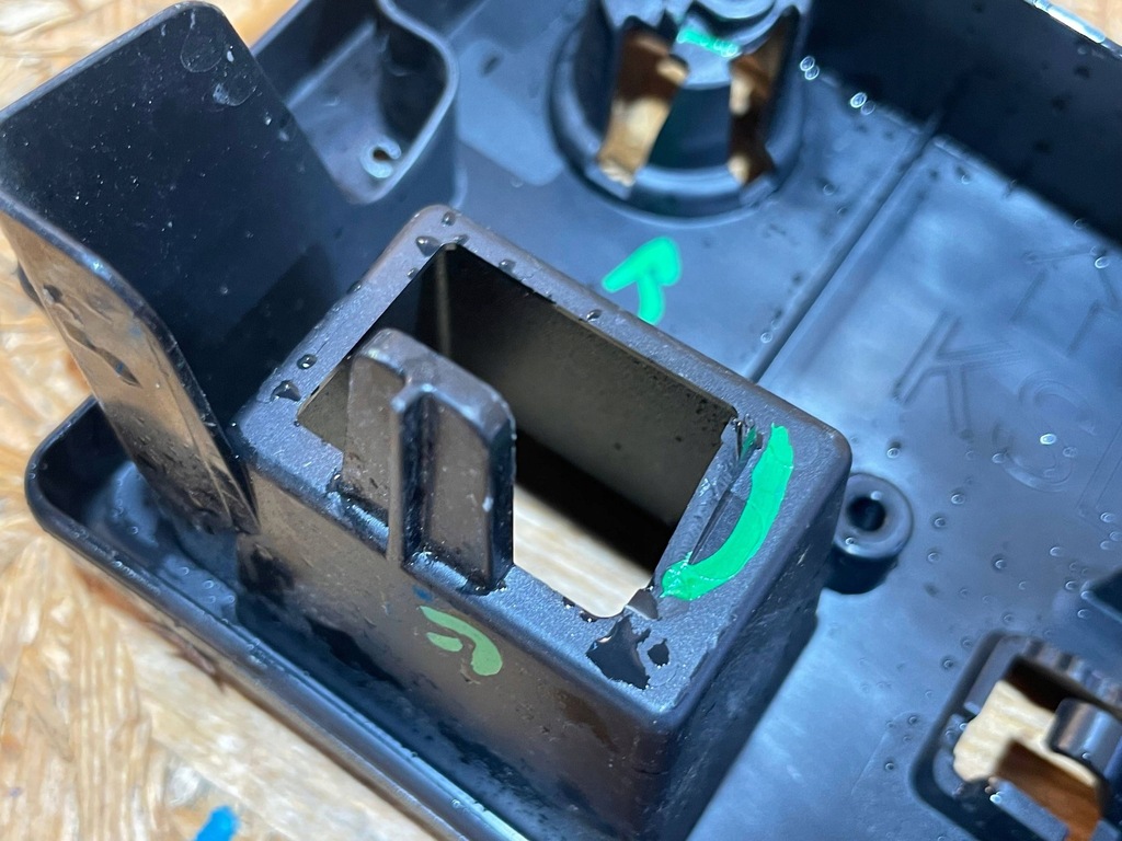 фото №11, Mazda cx5 cx-5 ii 2 kf lift 22-25 молдинг підкладка pod номерний знак перед