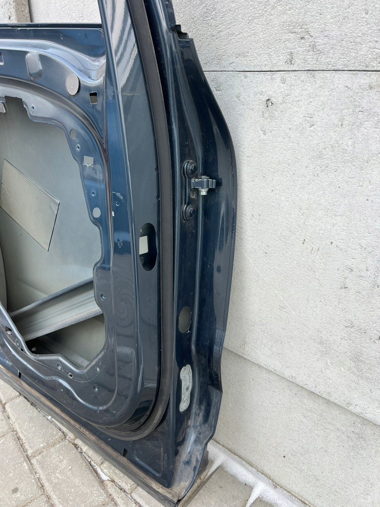 Купити Двері volvo xc60 2 od 2017 задні ліва задній лівий