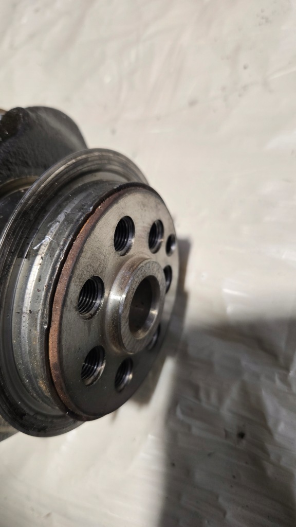 Wał коленчатый iveco fiat ducato 2,3 5801898037 Киев