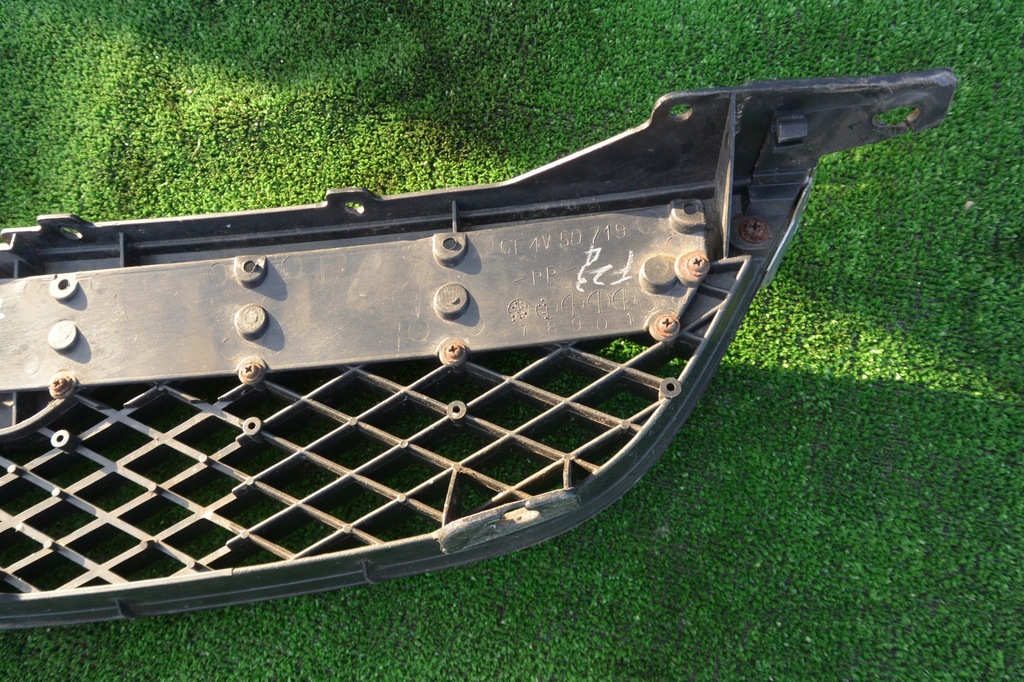 фото №8, Mazda 626 решётка радиатора 1997-2000