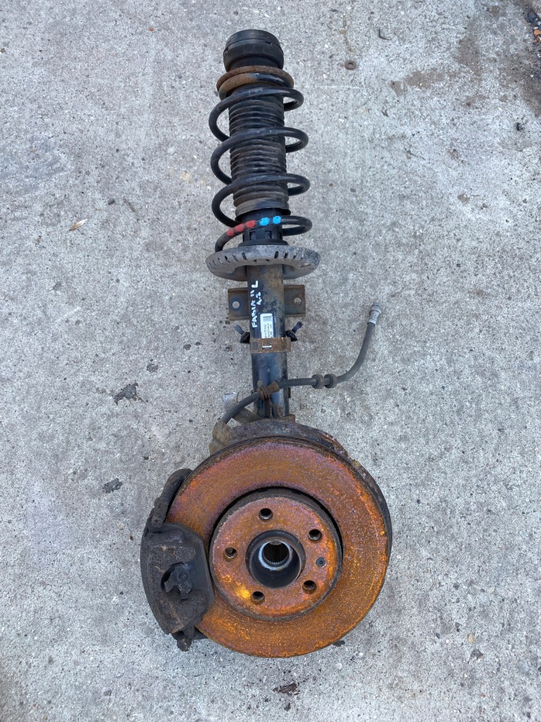 фото №1, Skoda fabia ii 1,2 ben поворотный кулак mc pherson левый