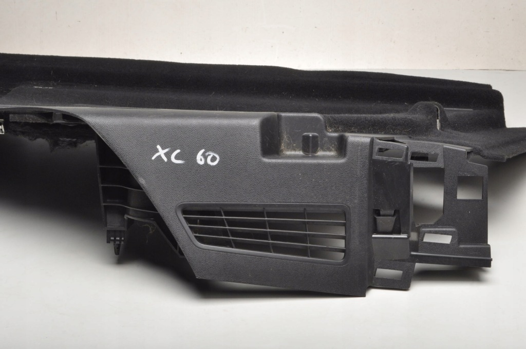 фото №6, Volvo xc60 ii обшивка оббивка багажника права 31484057