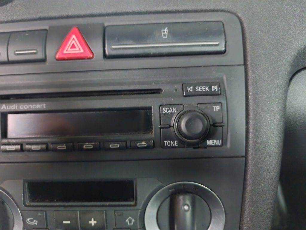 фото №4, Радіопрогравач audi a3 8p