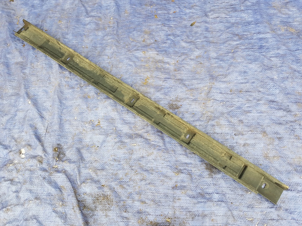 фото №1, Кронштейн накладки порога захист поріг лівий молдинг поріг mercedes ml w164