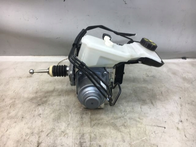 фото №1, Volvo xc40 xc60 насос гальмівна 32281728