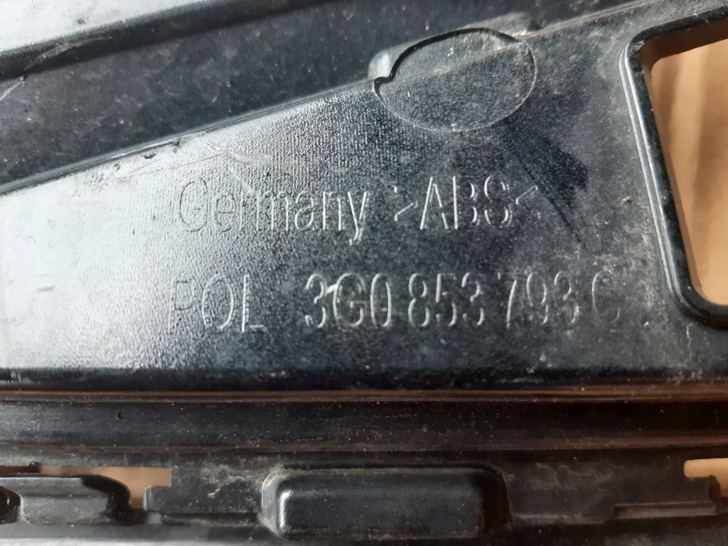 фото №3, Решётка левая бампера vw passat b8 3g0 r-line