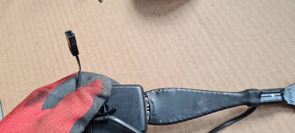 фото №5, A4 b9 8w клипса поперечина сиденье левая правая перед 8w0857755 a5 8w