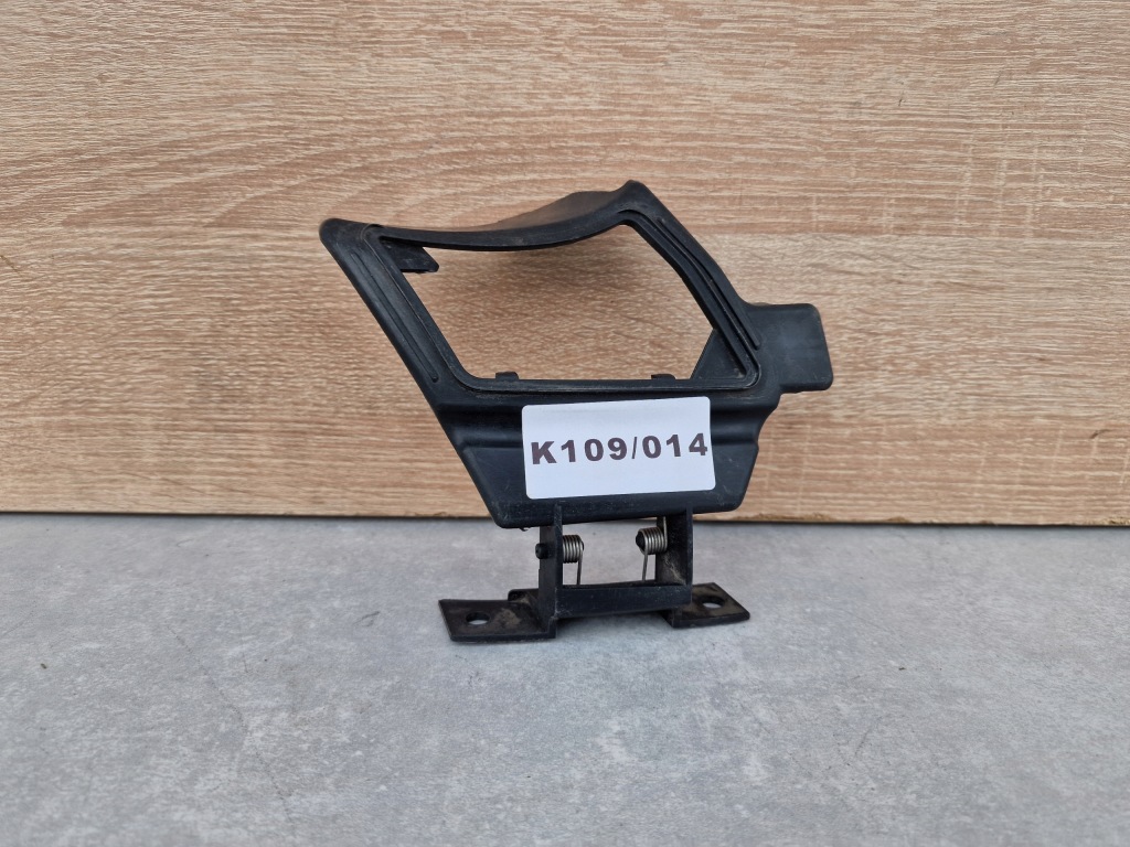 фото №1, Mercedes r-klasa w251 правый кронштейн кронштейн стеклоочистителя k109/014