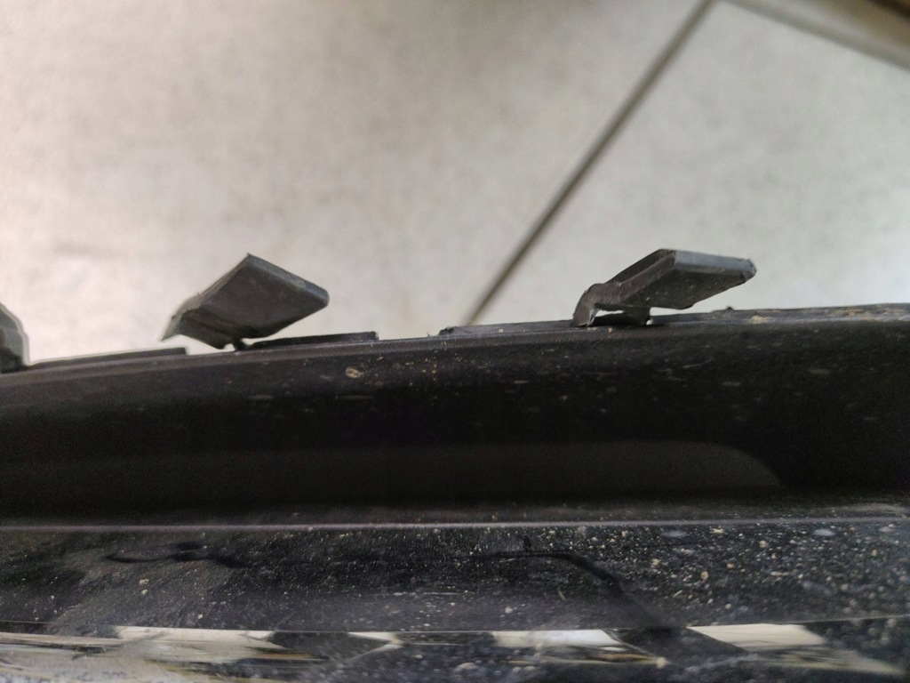 фото №14, Решётка бампера chrysler town and country 5 facelift 2014