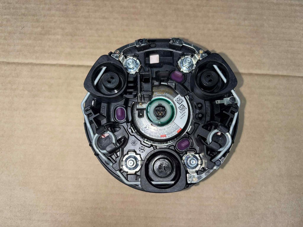 фото №9, Audi q2 s-line воздуховод с лепестки подушка руля jak nowa