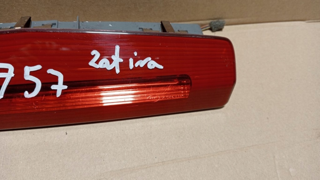 Opel zafira b fl van лампа 3 стоп Доставка
