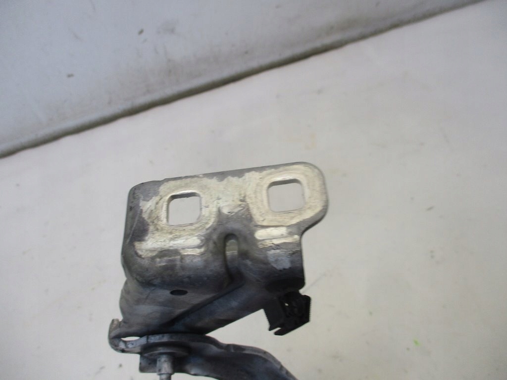 фото №3, Петля капот правый renault master iii