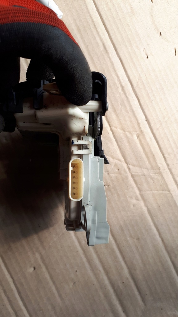 фото №5, A4 b8 s4 замок дверь левый задняя задний 6 pin a5 q5