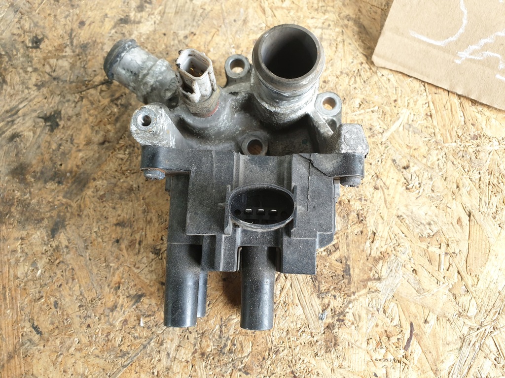 фото №1, Корпус термостата + котушка ford focus mk1 1,6