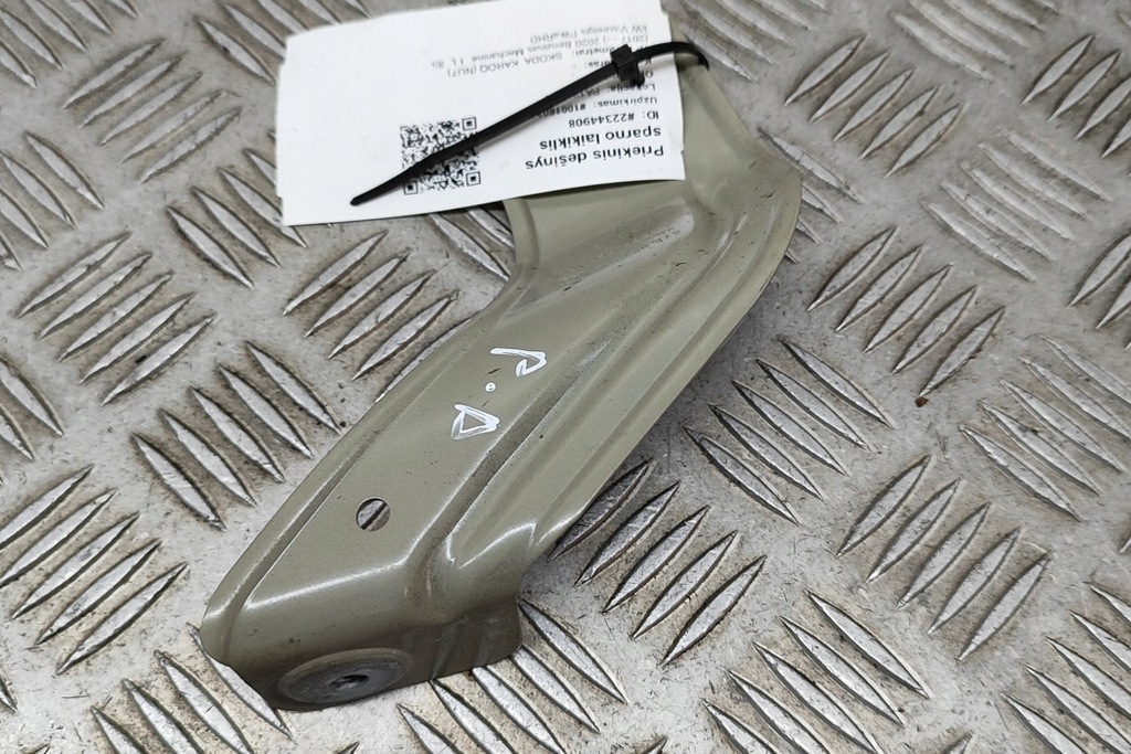 фото №5, Skoda karoq nu7 передний правый кронштейн крыла 57a821432 1.0 бензин 85kw 22