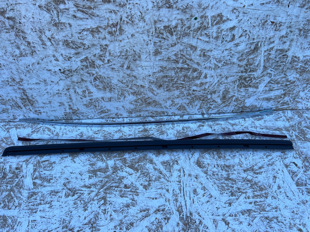 фото №1, Молдинг хром дверь перед правое нижняя passat b7 3aa