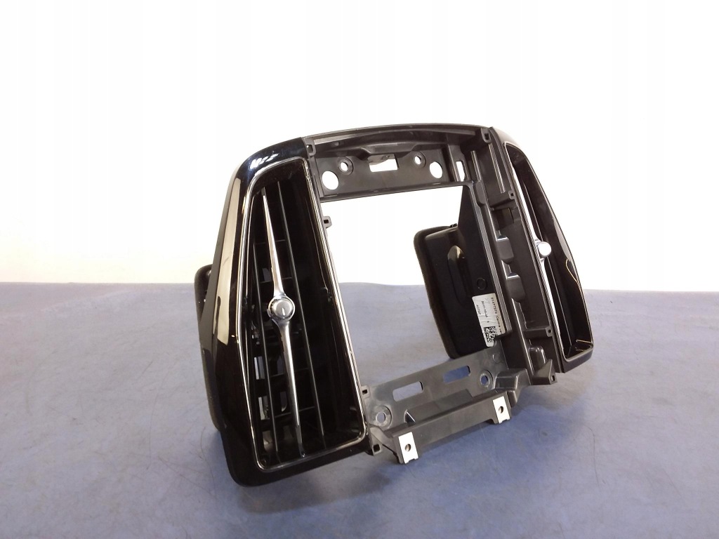 фото №2, Volvo xc60 ii рамка дисплея решётки обдув