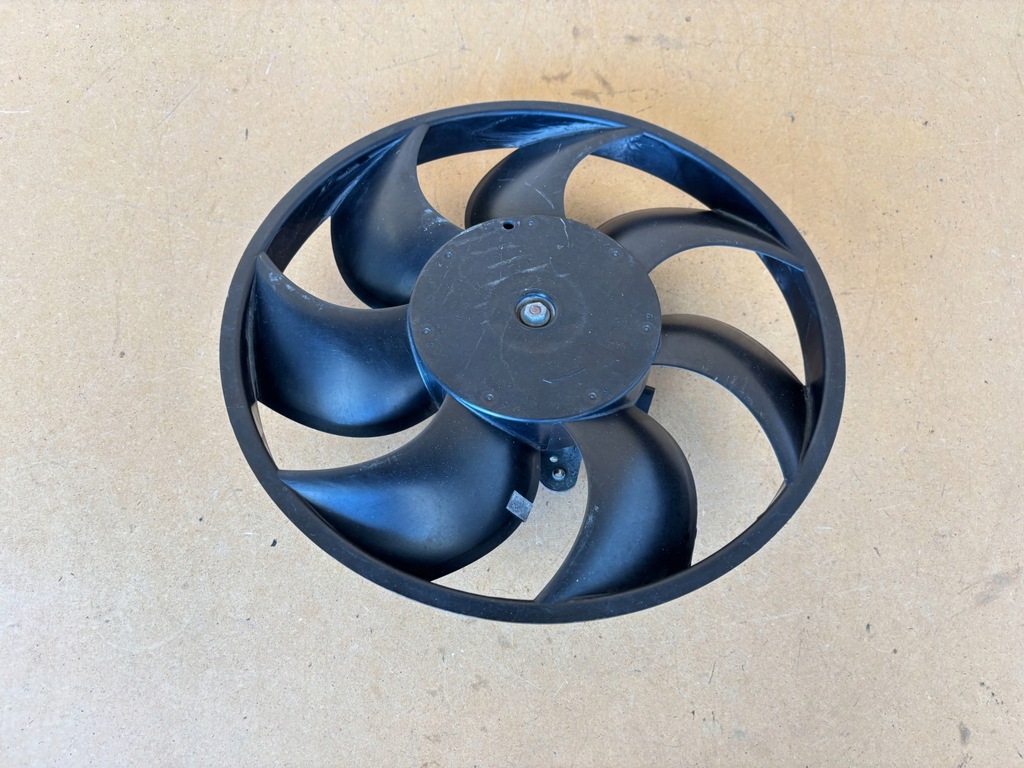 фото №1, Renault master movano iii 17- вентилятор радіатора