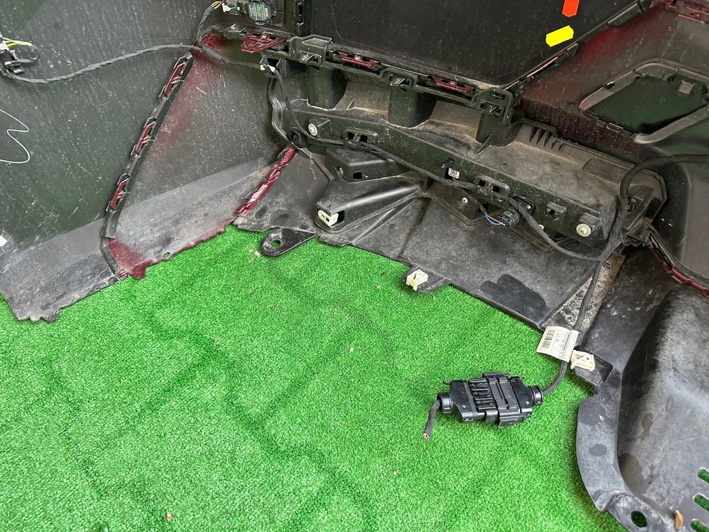 фото №7, Крышка багажника задняя бампер задний лампы задние bmw ix i20 c57