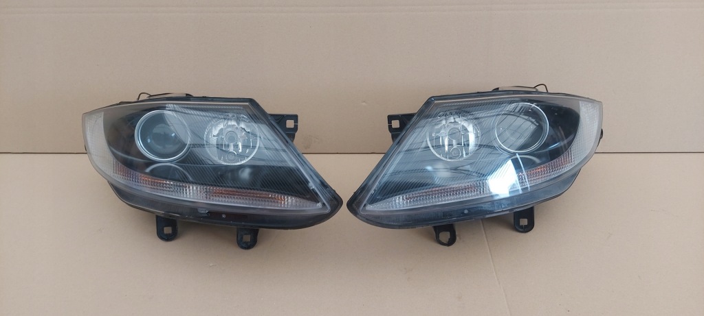 Купить Фонари перед l+r bmw z4 e85 рестайлинг  оригинал 7pin комплект