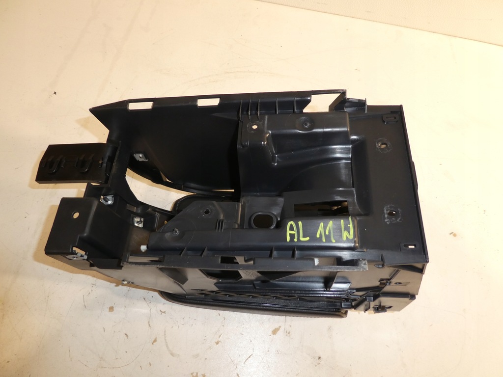 фото №6, Vw eos подлокотник 1q0864251e