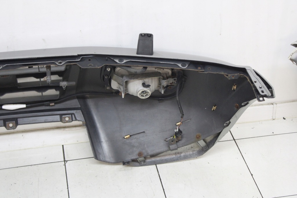 фото №10, Mitsubishi pajero iii 99r- бампер перед передний омыватель противотуманные фары