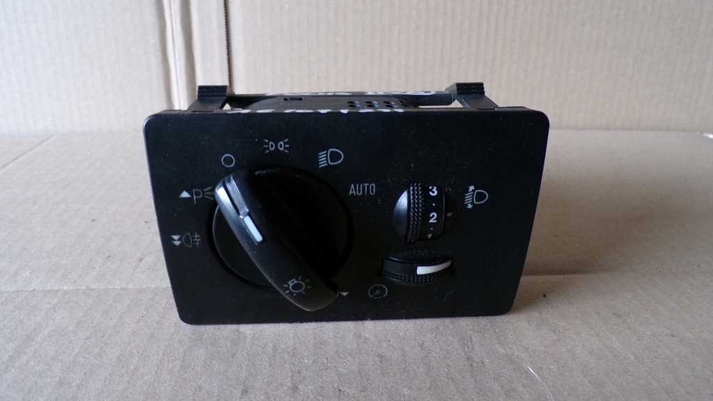 фото №1, Focus 2 ii переключатель света 7m5t13a024ca