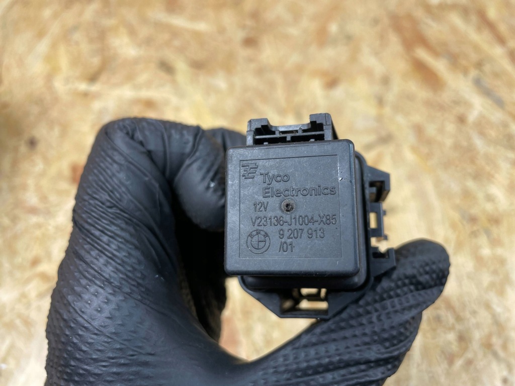 Купити Реле стартер bmw f20 f21 f30 f31 f32 f34 f36 f40 f45 f48 9207913