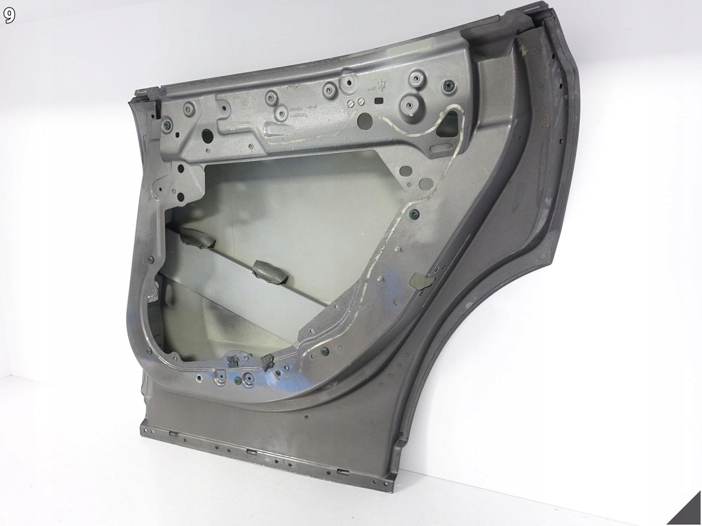 фото №10, Maserati levante m161 16-24 двері door праве задня