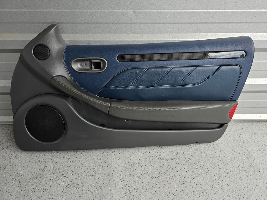 фото №1, Maserati 4200gt обивка обшивка дверь правый