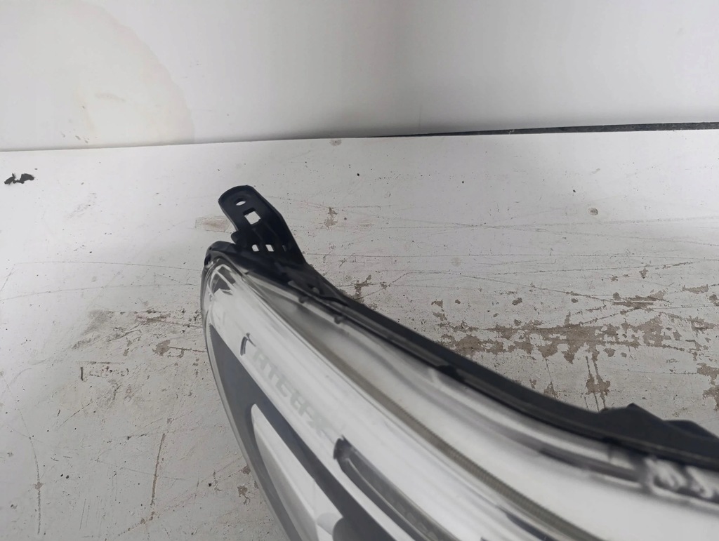 фото №7, Лампа правая передняя toyota hilux viii 8 full led 15-20