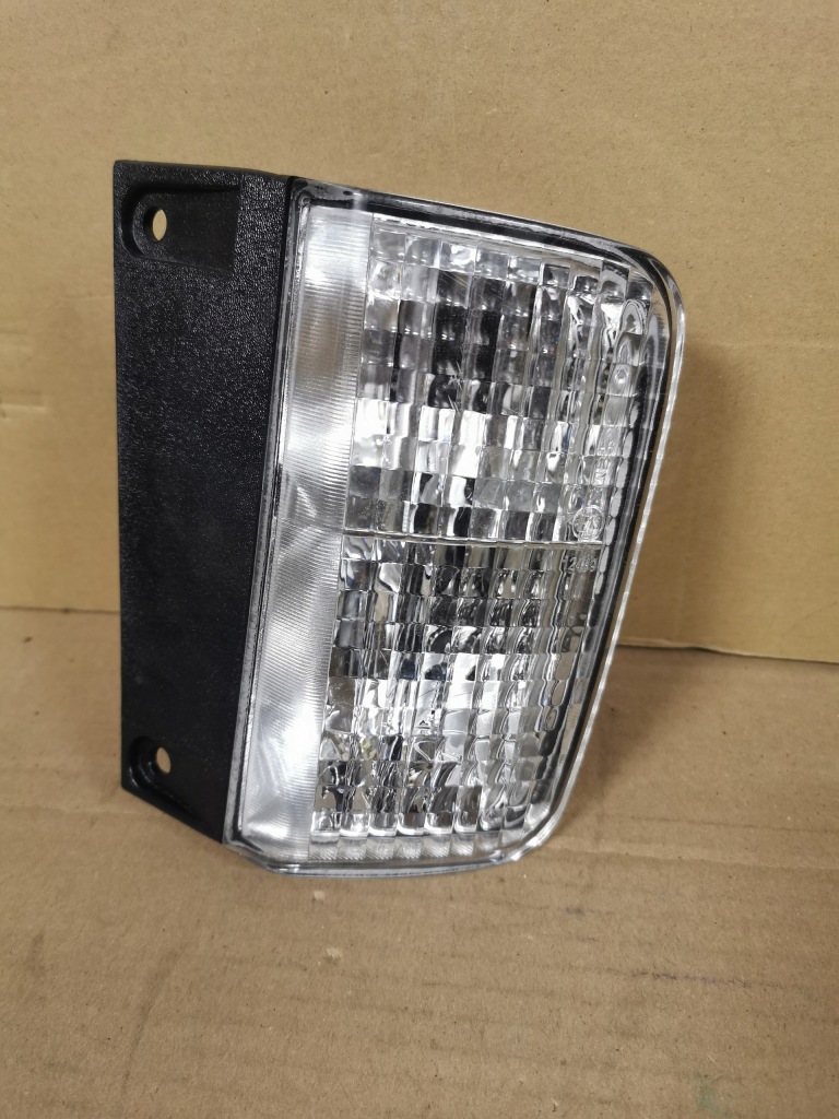 фото №1, Поворотник правый opel vivaro 01-09