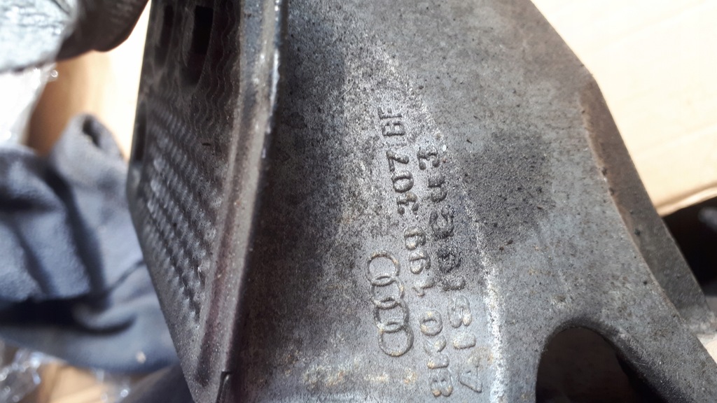 фото №5, S4 b8 lift кронштейн підпора двигуна 3.0 tfsi s5