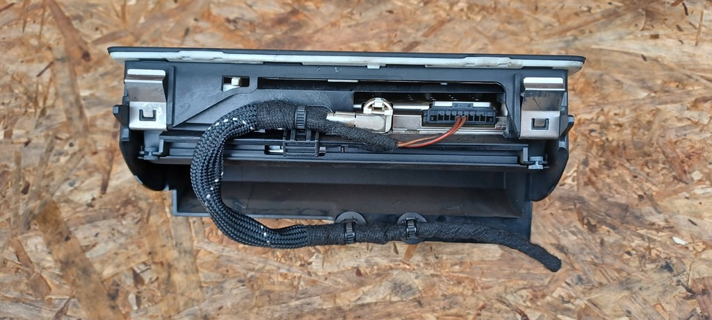 фото №9, Audi a1 8x экран дисплей навигации 8x0857273b