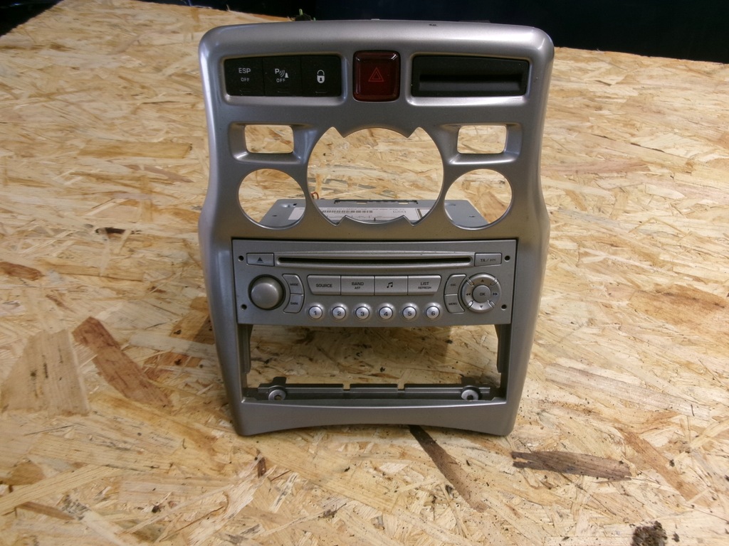 фото №1, Citroen c3 picasso i радио cd заводской рамка