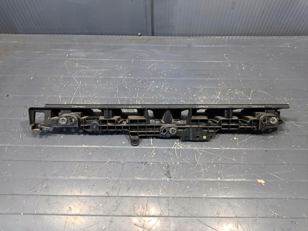 Купити Opel astra l hb напрямна бампера задній 9840170880