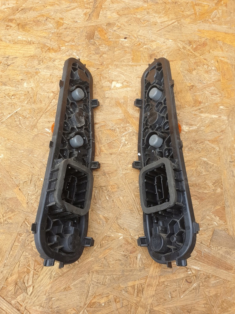 фото №6, Renault express вкладиш лампи задня